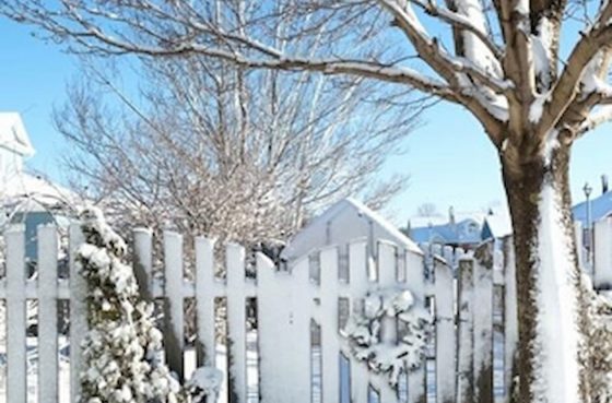 Four Tips for Maintaining Your Fence in the Winter