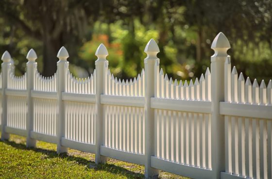 Quick Tips for Maintaining Your Vinyl Fence