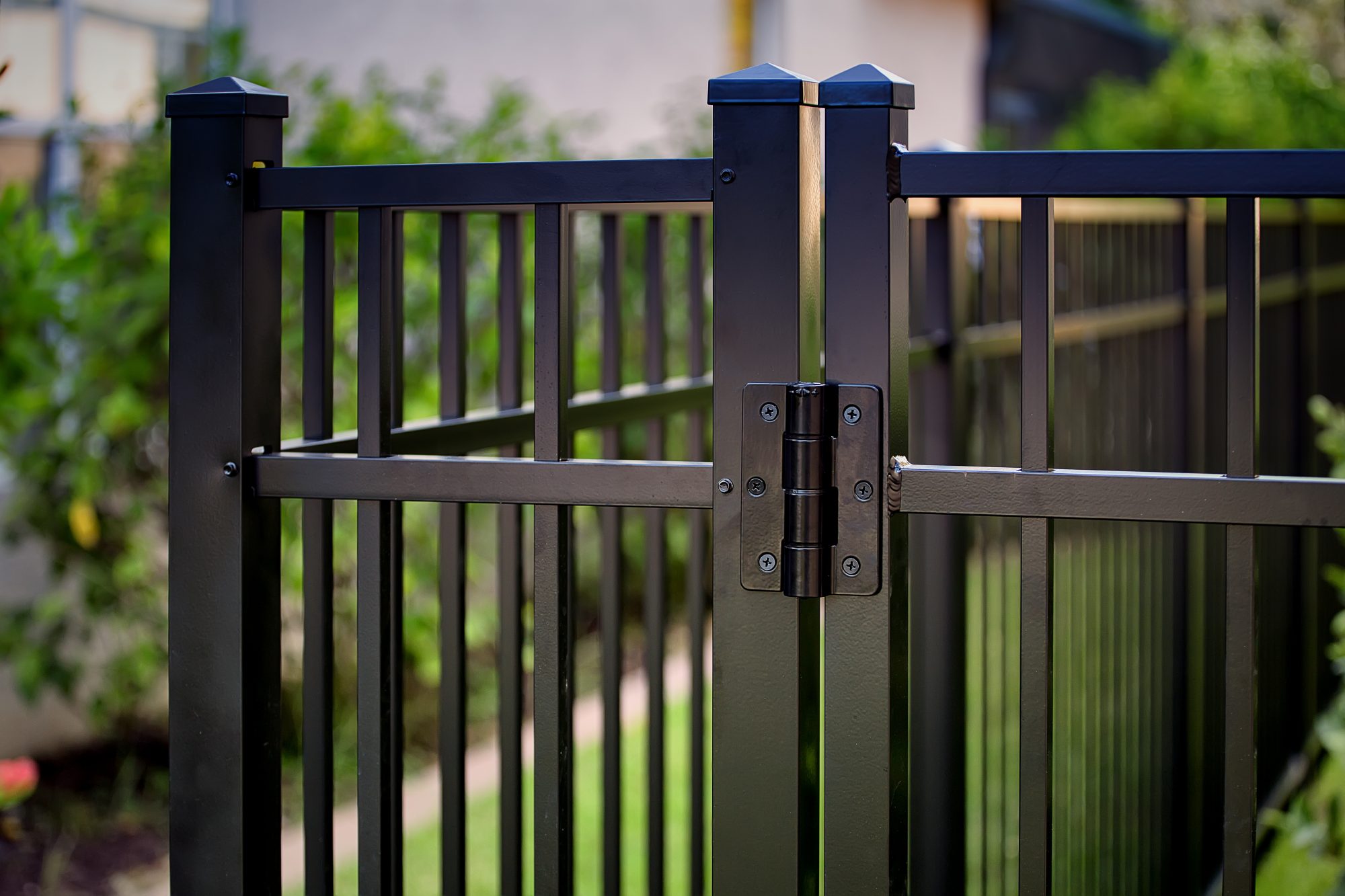What are the Lowest Maintenance Fences? Fence Masters PVC Fence