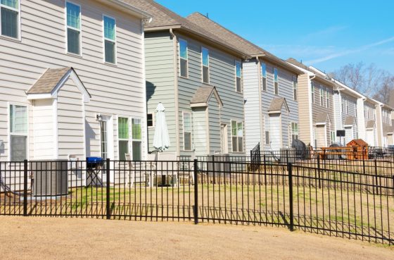 How Do Homebuyers Evaluate Fences When Looking at a Property?